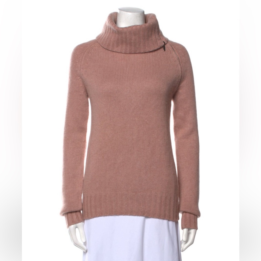 Max Mara pink cashmere turtleneck sweater